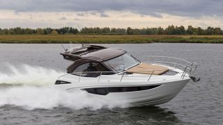  Galeon 335 HTS motoryacht