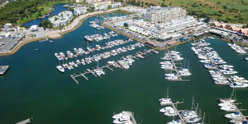 Vilamoura, Albufeira, Portimão or Lagos? Yacht Charter Guide