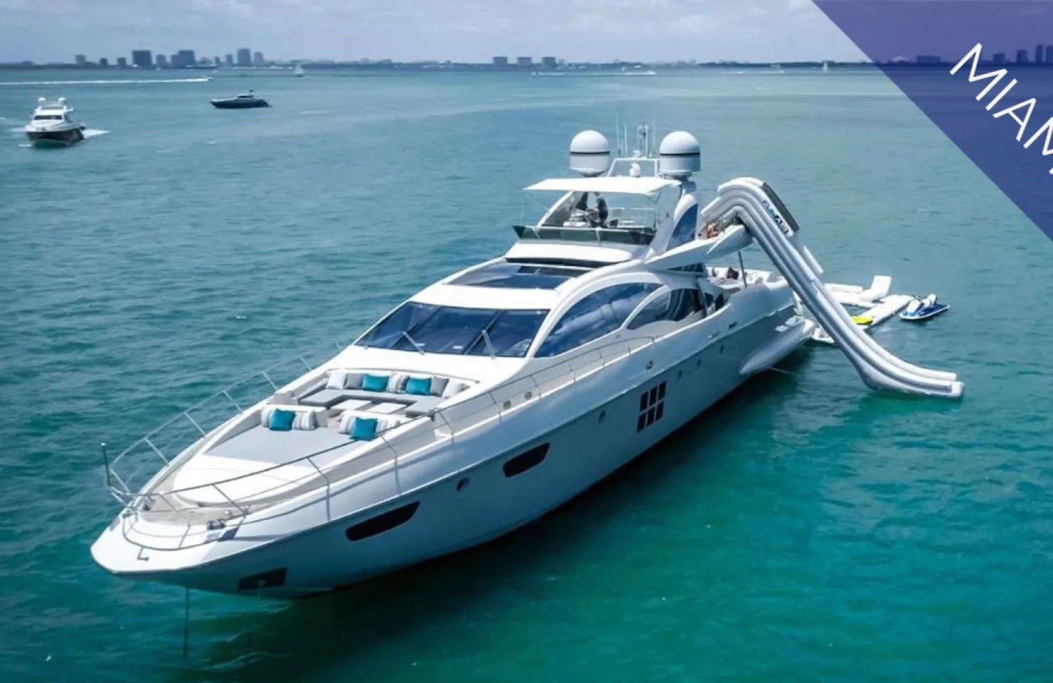 Azimut Yacht Charter in Miami 