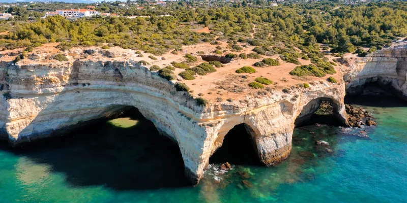 Melhores Lugares para Visitar de Iate no Algarve