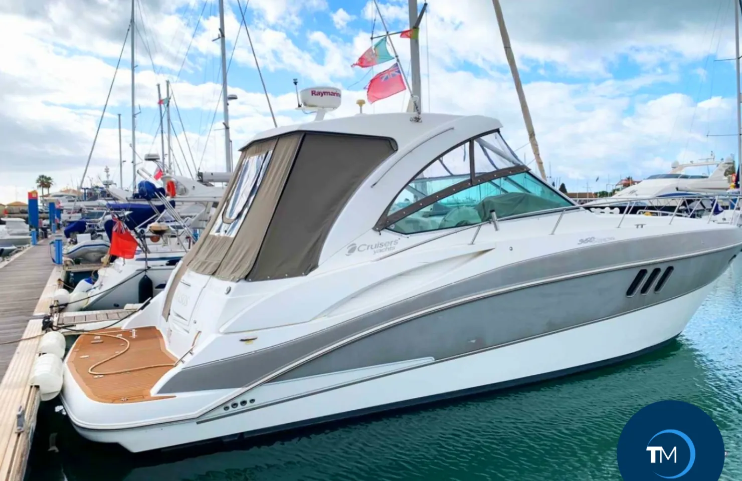 VENDE-SE: Cruiser Yacht 360 