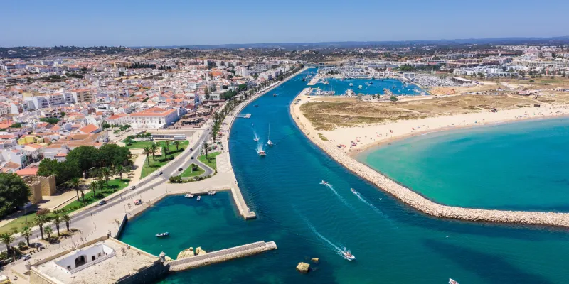 Como reservar um aluguer de iate no Algarve